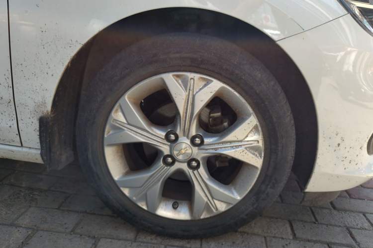 Used Chevrolet Cavalier 2020 325T Automatic Enjoyment Edition Right Front Wheel Hub