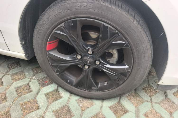 Used Chevrolet Cavalier 2020 Redline 325T Automatic Xinshang Edition Right Front Wheel Hub