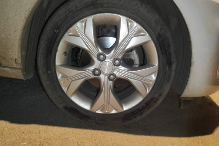 Used Chevrolet Cavalier 2020 325T Automatic Enjoyment Edition Right Front Wheel Hub