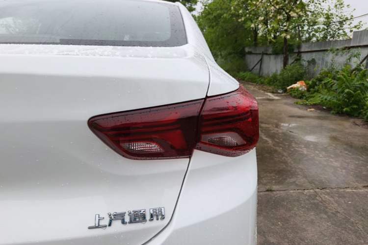 Used Chevrolet Cavalier 2020 325T Automatic Enjoyment Edition Right Rear Taillight
