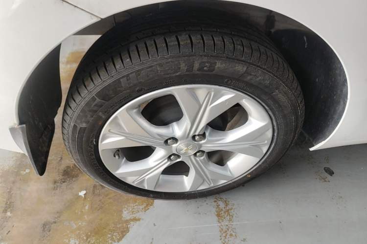 Used Chevrolet Cavalier 2020 325T Automatic Enjoyment Edition Right Rear Wheel Hub