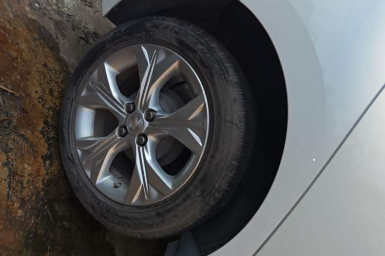 Used Chevrolet Cavalier 2020 325T Automatic Enjoyment Edition Right Rear Wheel Hub