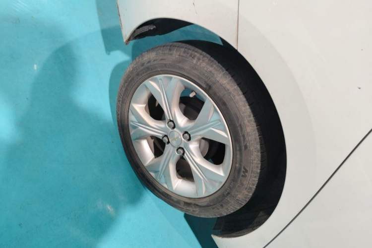 Used Chevrolet Cavalier 2020 325T Automatic Enjoyment Edition Right Rear Wheel Hub