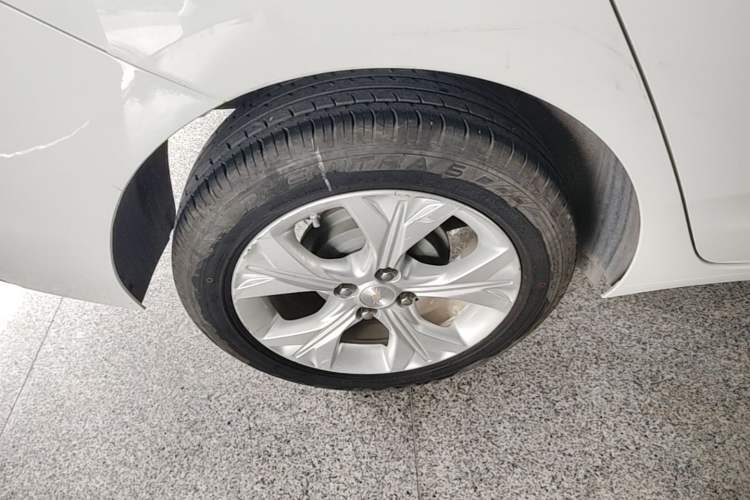 Used Chevrolet Cavalier 2020 325T Automatic Enjoyment Edition Right Rear Wheel Hub