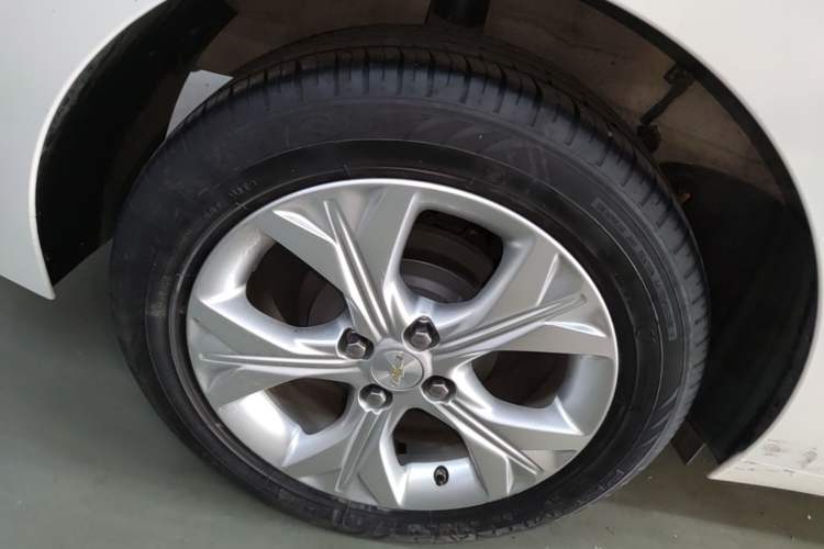 Used Chevrolet Cavalier 2020 325T Automatic Enjoyment Edition Right Rear Wheel Hub