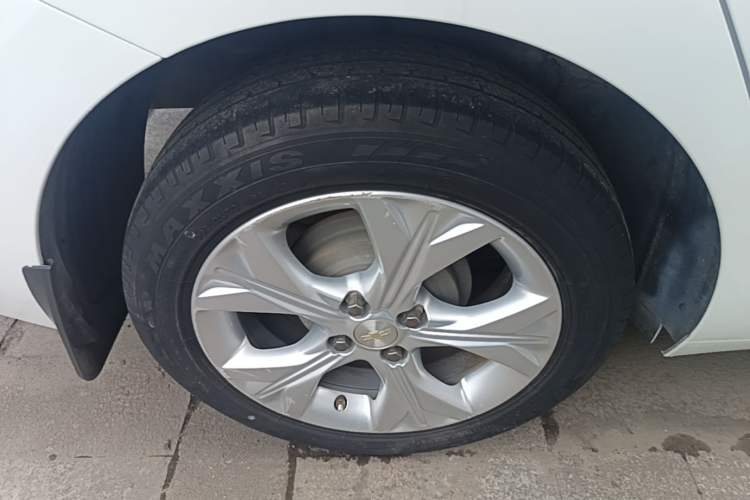 Used Chevrolet Cavalier 2020 325T Automatic Enjoyment Edition Right Rear Wheel Hub