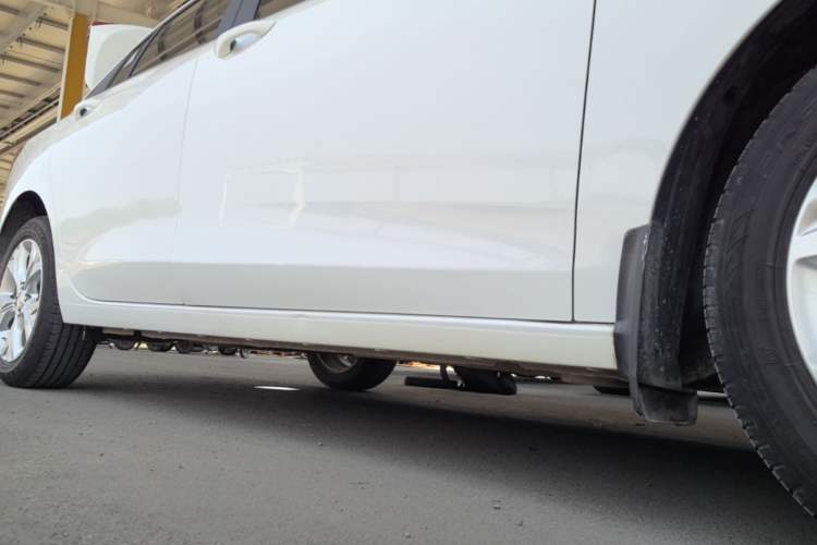 Used Chevrolet Cavalier 2020 325T Automatic Enjoyment Edition Right Side Sill