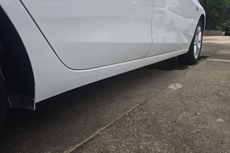 Used Chevrolet Cavalier 2020 325T Automatic Enjoyment Edition Right Side Sill