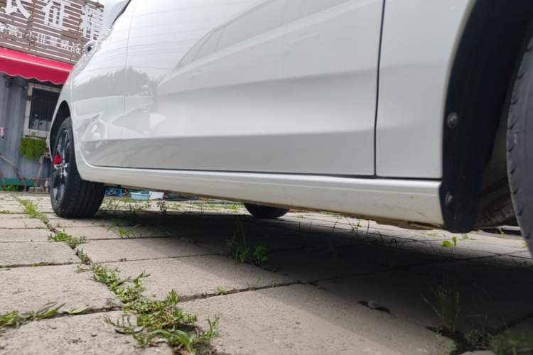Used Chevrolet Cavalier 2020 Redline 325T Automatic Xinshang Edition China VI Standard Right Side Sill