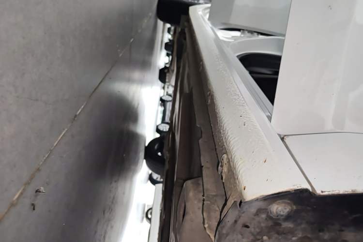 Used Chevrolet Cavalier 2020 Redline 325T Automatic Xinshang Edition Right Side Sill