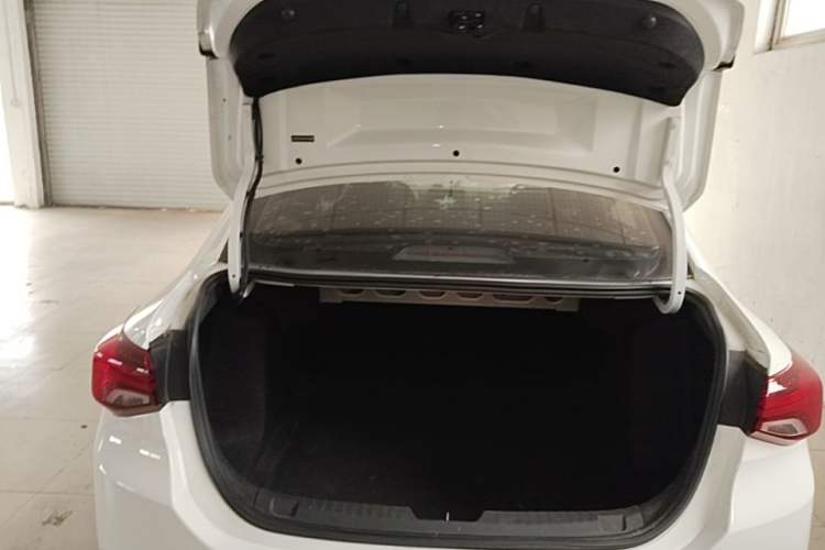 Used Chevrolet Cavalier 2020 Redline 325T Automatic Xinshang Edition China VI Standard Trunk