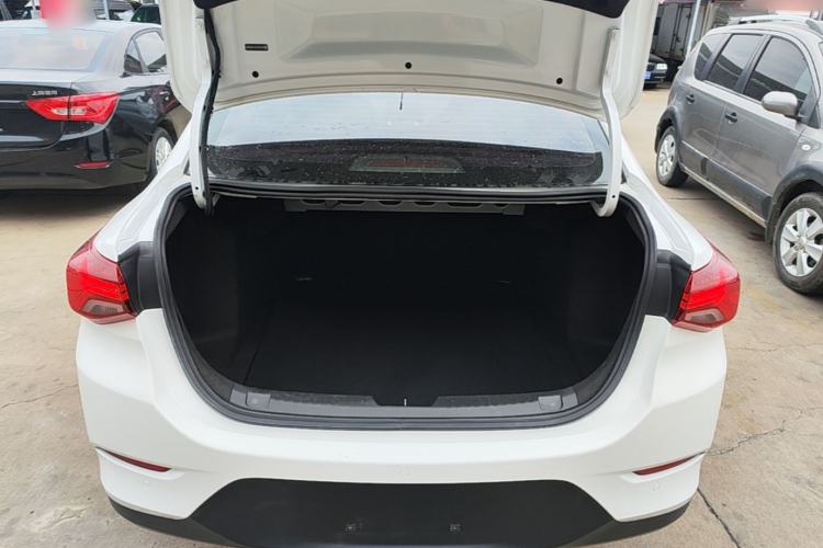Used Chevrolet Cavalier 2020 Redline 325T Automatic Xinshang Edition China VI Standard Trunk