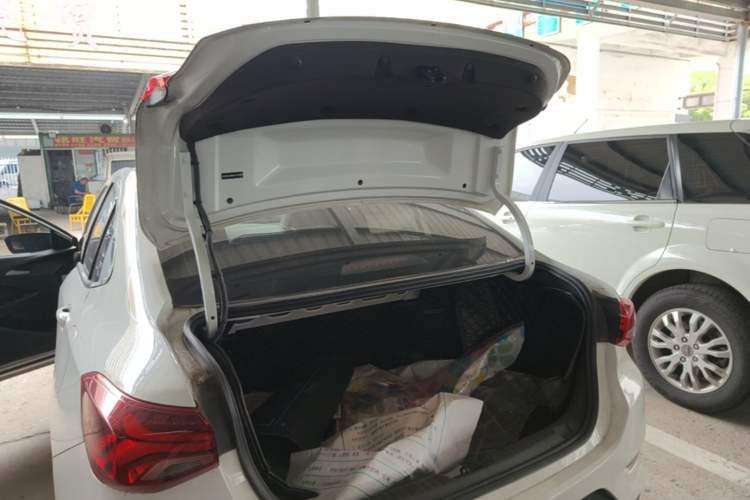 Used Chevrolet Cavalier 2020 Redline 325T Automatic Xinyao Edition China VI Standard Trunk