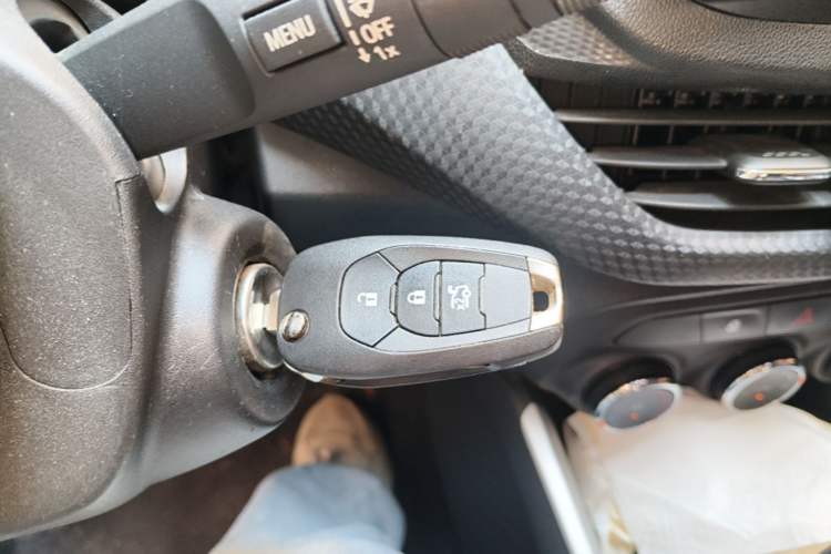 Used Chevrolet Cavalier 2020 325T Automatic Enjoyment Edition Vehicle Key