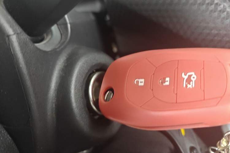 Used Chevrolet Cavalier 2020 Redline 325T Automatic Xinshang Edition China VI Standard Vehicle Key