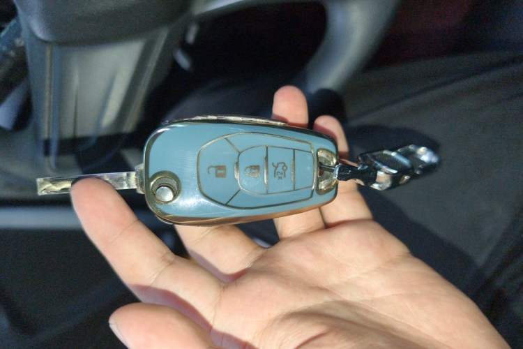 Used Chevrolet Cavalier 2020 325T Automatic Enjoyment Edition Vehicle Key