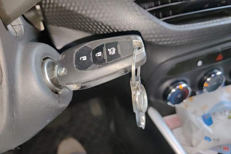 Used Chevrolet Cavalier 2020 325T Automatic Enjoyment Edition Vehicle Key