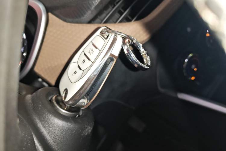 Used Chevrolet Cavalier 2020 Redline 325T Automatic Xinyao Edition China VI Standard Vehicle Key