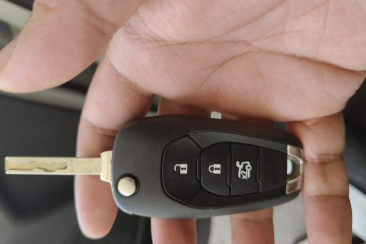 Used Chevrolet Cavalier 2020 325T Automatic Enjoyment Edition Vehicle Key