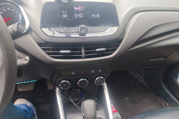 Used Chevrolet Cavalier 2021 325T Automatic Enjoyment Edition Audio And AC Panel