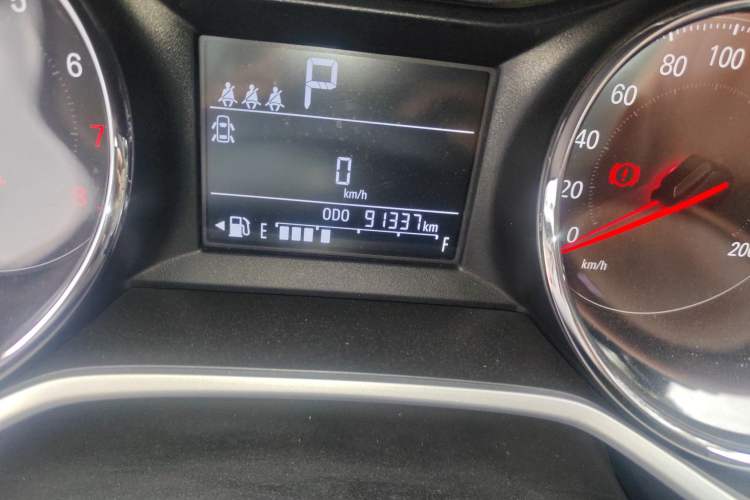 Used Chevrolet Cavalier 2021 325T Automatic Enjoyment Edition Odometer Close Up