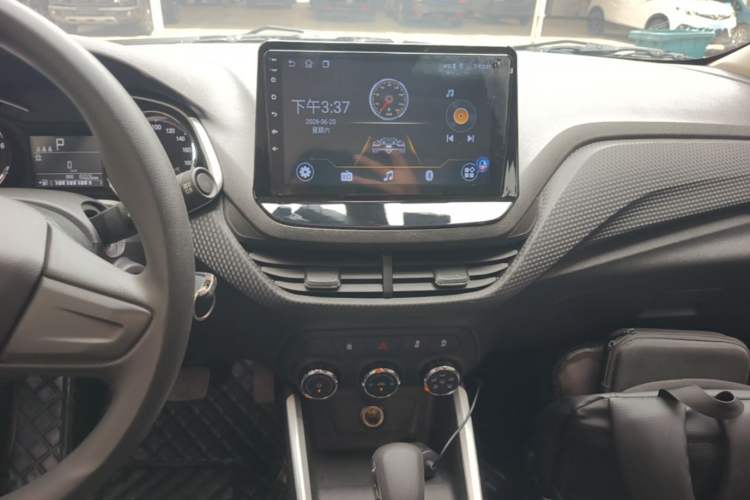 Used Chevrolet Cavalier 2021 325T Automatic Enjoyment Edition Audio And AC Panel