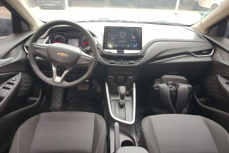 Used Chevrolet Cavalier 2021 325T Automatic Enjoyment Edition Center Console