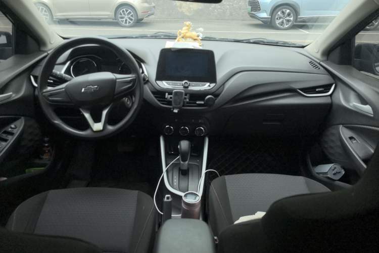 Used Chevrolet Cavalier 2021 Redline 325T Automatic Xinshang Edition Center Console
