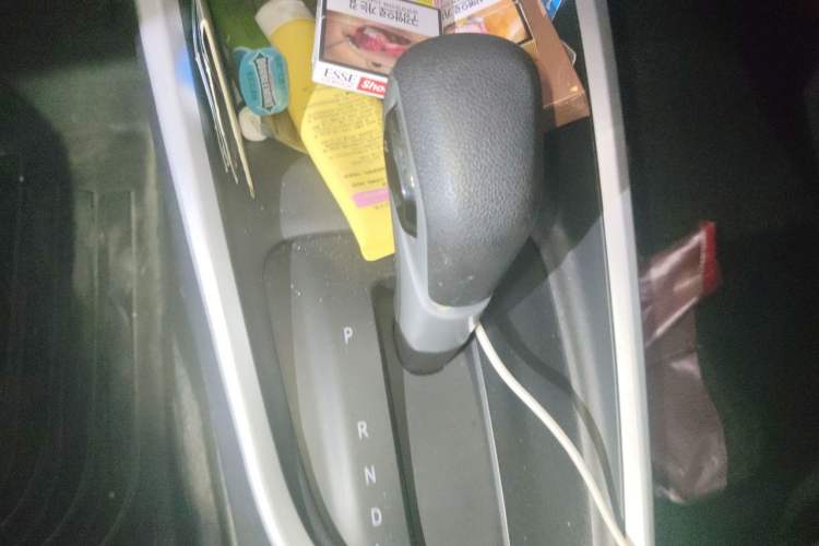 Used Chevrolet Cavalier 2021 Redline 325T Automatic Xinyao Edition Gear Lever