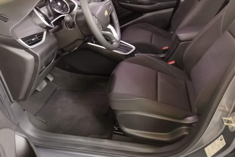 Used Chevrolet Cavalier 2021 325T Automatic Enjoyment Edition Interior 9
