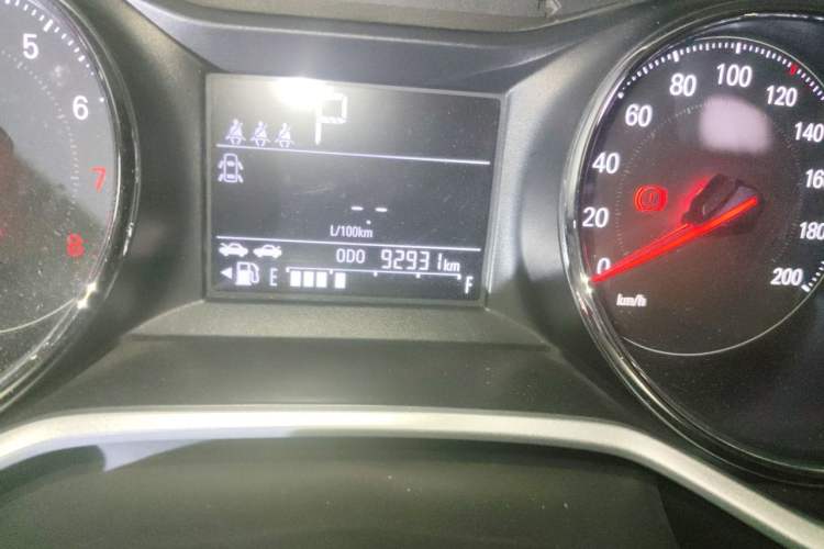 Used Chevrolet Cavalier 2021 Redline 325T Automatic Xinyao Edition Odometer Close Up