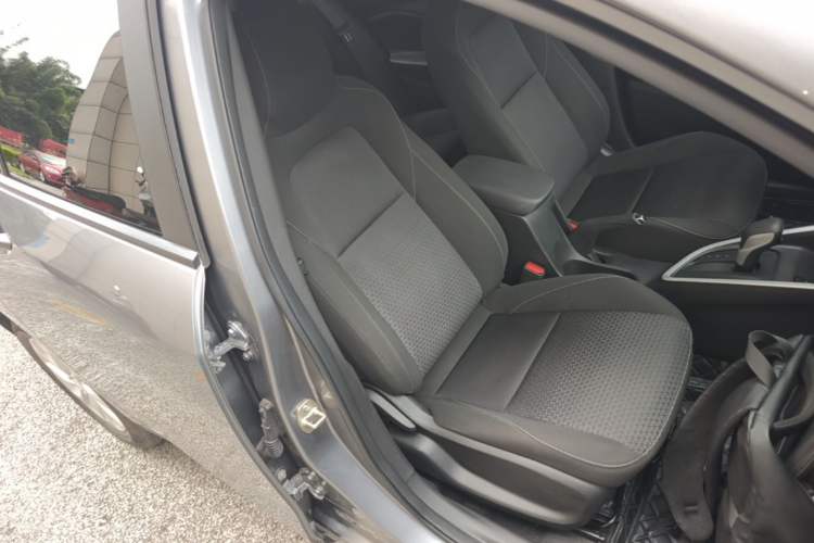 Used Chevrolet Cavalier 2021 325T Automatic Enjoyment Edition Right Front Seat