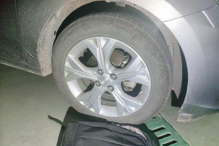 Used Chevrolet Cavalier 2021 Redline 325T Automatic Xinyao Edition Right Front Wheel Hub