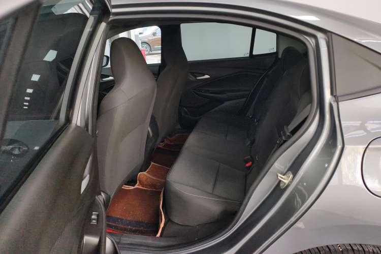 Used Chevrolet Cavalier 2021 325T Automatic Enjoyment Edition Right Rear Seat