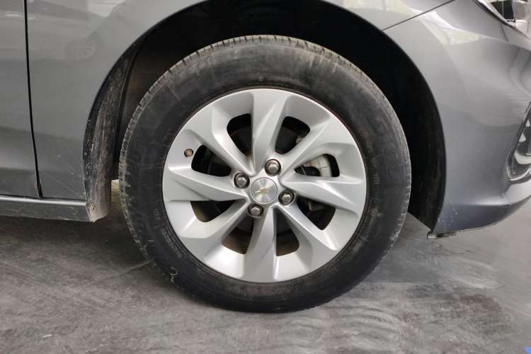 Used Chevrolet Cavalier 2021 325T Automatic Enjoyment Edition Right Rear Wheel Hub