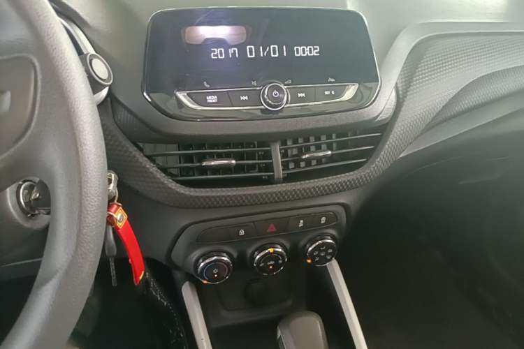 Used Chevrolet Cavalier 2021 325T Automatic Enjoyment Edition Audio And AC Panel