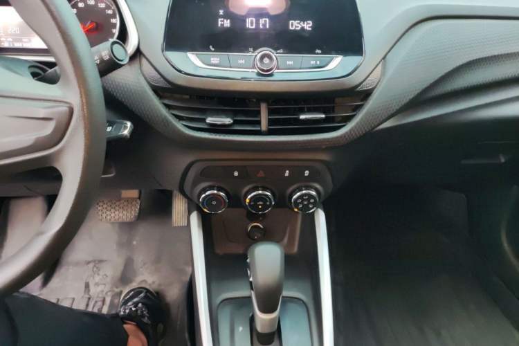 Used Chevrolet Cavalier 2021 325T Automatic Enjoyment Edition Audio And AC Panel