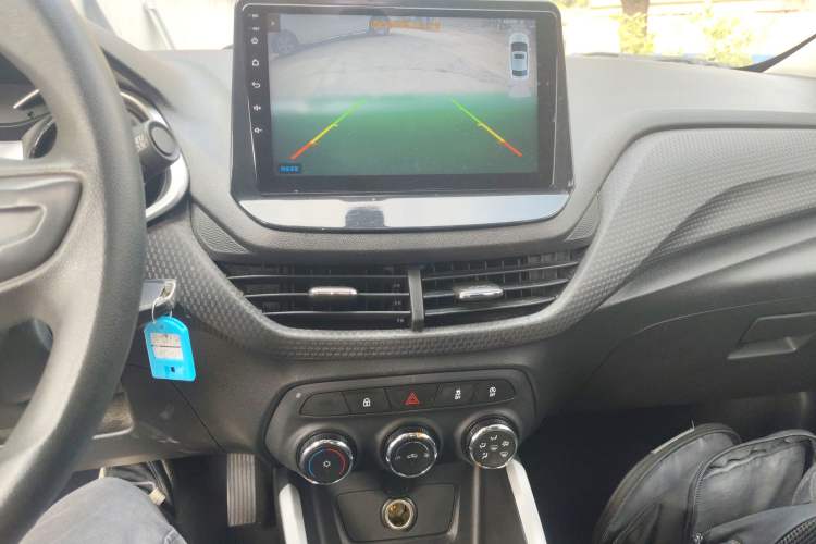 Used Chevrolet Cavalier 2021 325T Automatic Enjoyment Edition Audio And AC Panel