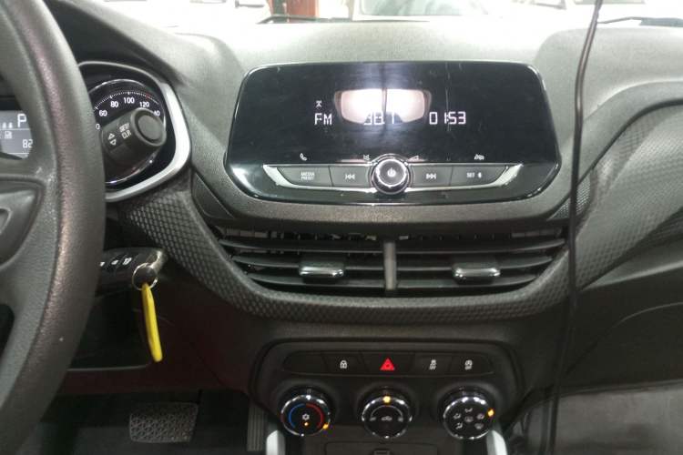 Used Chevrolet Cavalier 2021 325T Automatic Enjoyment Edition Audio And AC Panel
