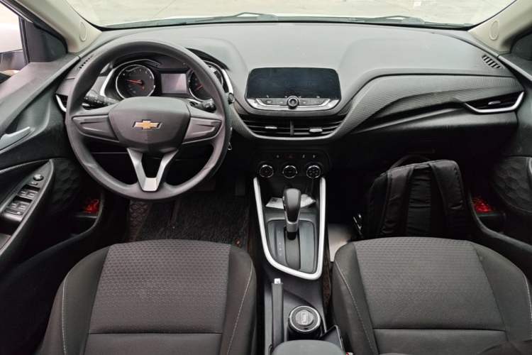 Used Chevrolet Cavalier 2021 325T Automatic Enjoyment Edition Center Console
