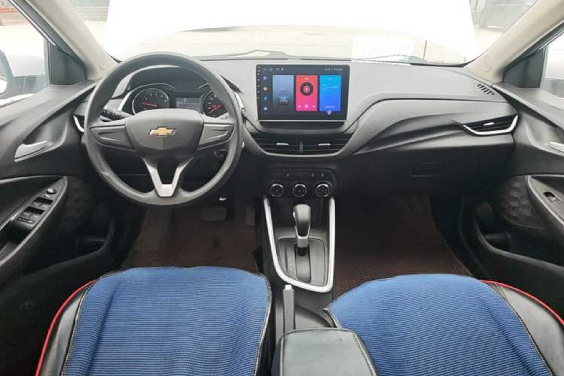 Used Chevrolet Cavalier 2021 325T Automatic Enjoyment Edition Center Console