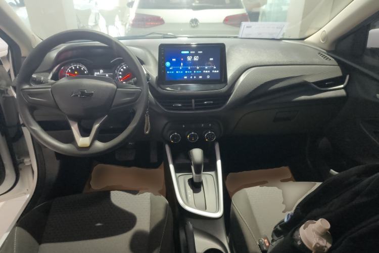 Used Chevrolet Cavalier 2021 325T Automatic Enjoyment Edition Center Console