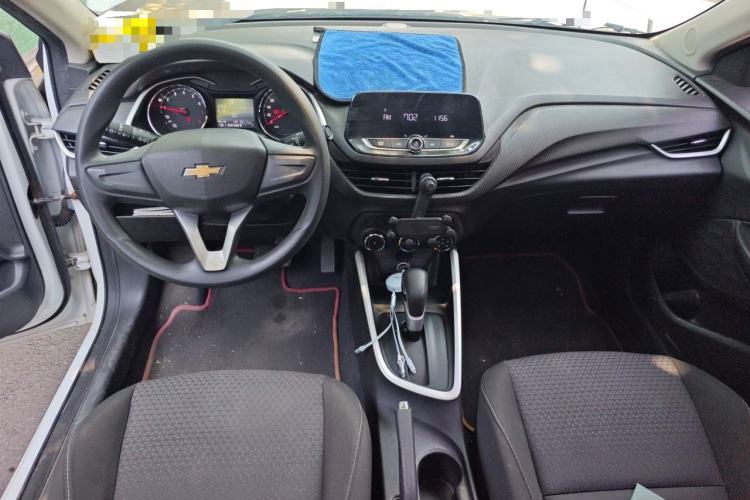 Used Chevrolet Cavalier 2021 325T Automatic Enjoyment Edition Center Console
