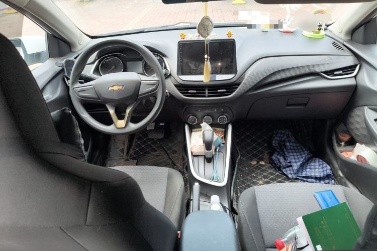 Used Chevrolet Cavalier 2021 325T Automatic Enjoyment Edition Center Console