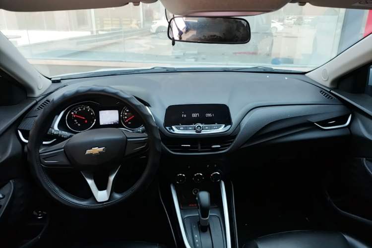 Used Chevrolet Cavalier 2021 325T Automatic Enjoyment Edition Center Console