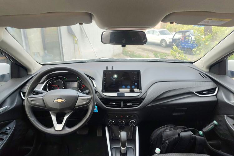 Used Chevrolet Cavalier 2021 325T Automatic Enjoyment Edition Center Console