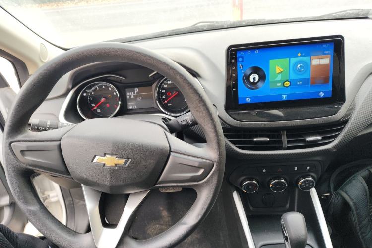 Used Chevrolet Cavalier 2021 325T Automatic Enjoyment Edition Center Console