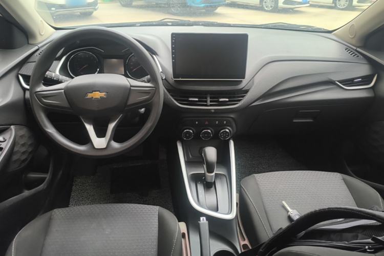 Used Chevrolet Cavalier 2021 325T Automatic Enjoyment Edition Center Console