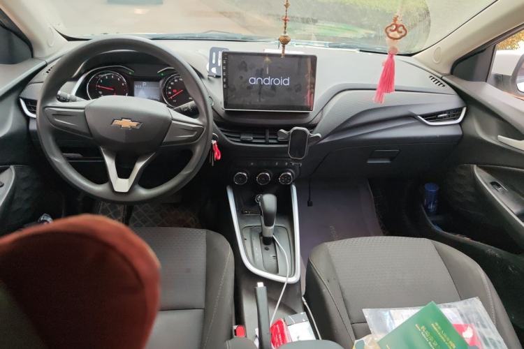 Used Chevrolet Cavalier 2021 325T Automatic Enjoyment Edition Center Console