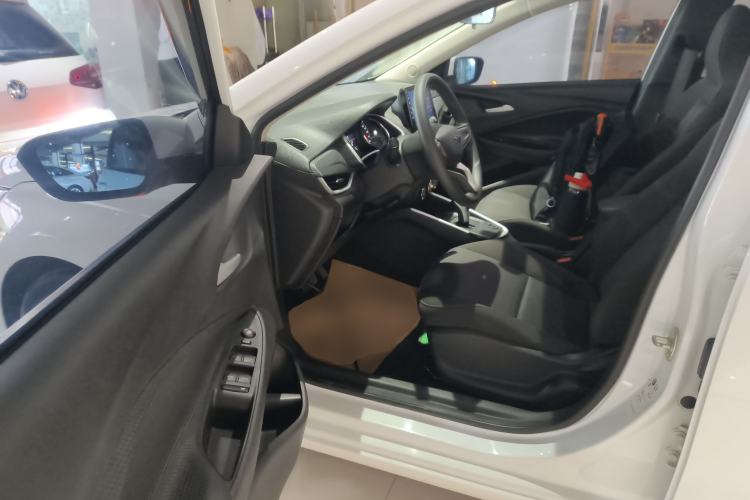 Used Chevrolet Cavalier 2021 325T Automatic Enjoyment Edition Driver Seat